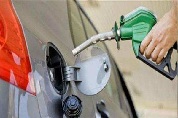 petrol, diesel के दाम में वृद्धि पर लगा ब्रेक, कच्चा तेल भी नरम