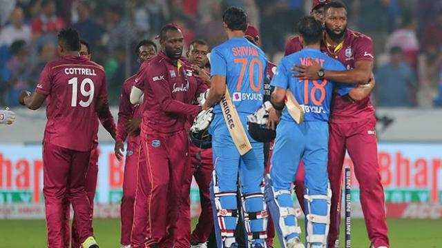 Ind vs WI 2nd : विंडीज ने टॉस  जीतकर लिया गेंदबाज़ी का फैसला 