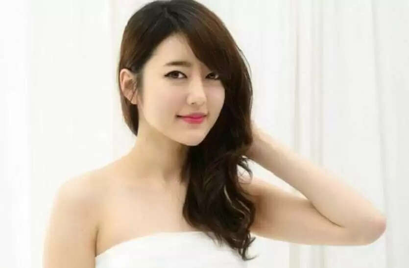 Skin: गुलाब जल में शहद मिलाकर त्वचा पर लगाएं, होंगे कई फायदे