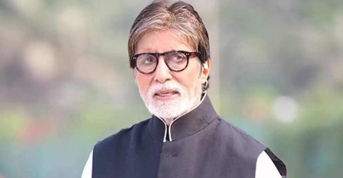 Amitabh Bachchan: गालिब के नाम पर फेक शायरी पोस्ट करना अमिताभ बच्चन को पड़ा भारी, यूजर्स ने दी सलाह