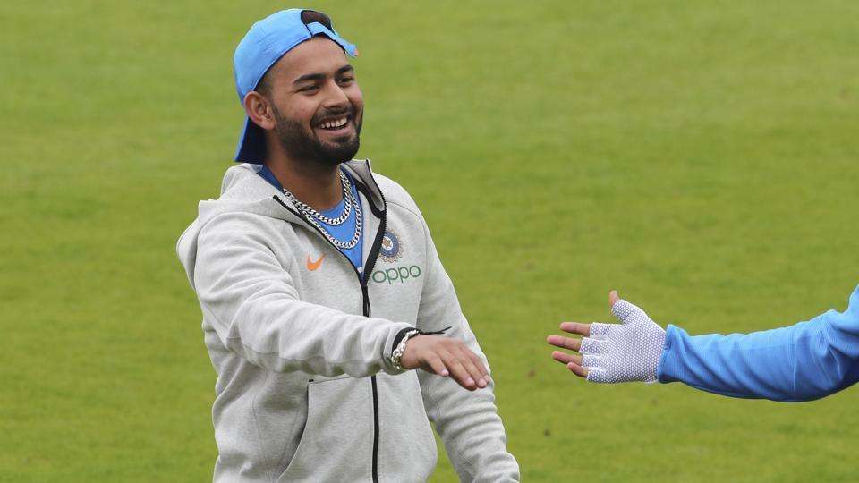 पहले टेस्ट मैच में पंत और साहा में से किसे मौका देंगे कप्तान कोहली 