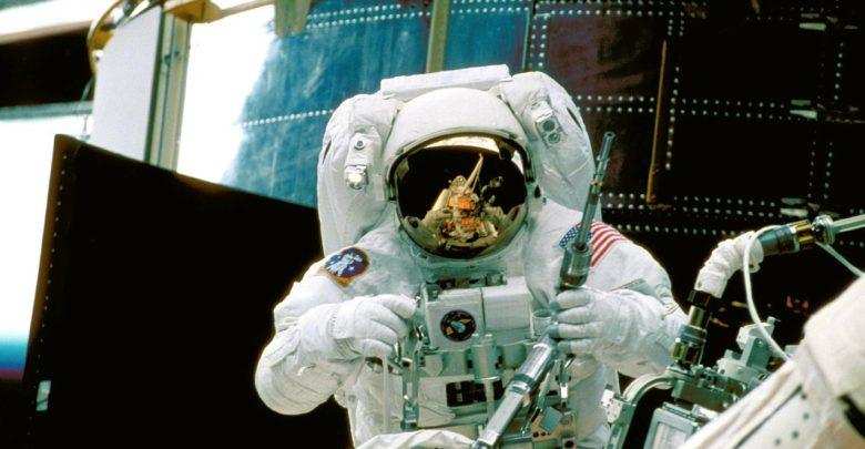 नासा बना रहा है अंतरिक्ष यात्रियों के लिए स्पेशल स्पेससूट