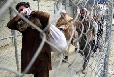 Afghanistan, Iran से पैदल यात्रियों के प्रवेश पर पाकिस्तान ने लगाई रोक