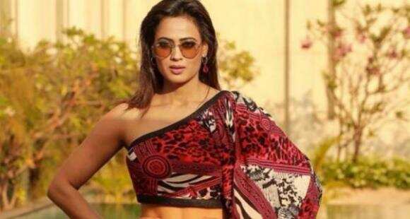 Shweta Tiwari का ट्रांसफॉर्मेशन देखकर हैरान हुए फैंस, चर्चा में ग्लैमरस अंदाज