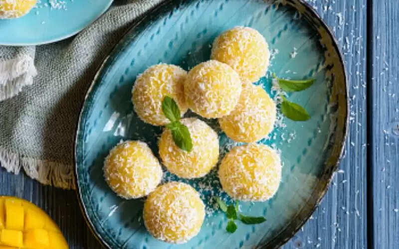 Recipe: आम के लड्डू, घर पर बनाएं गर्मियों की खास मिठाइयां