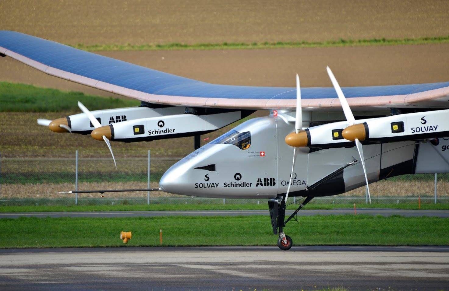 सौर ऊर्जा चालित विमान ने वैश्विक भ्रमण की यात्रा की समाप्त