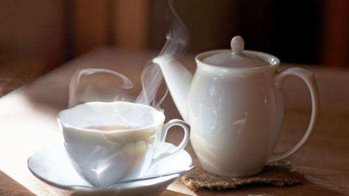 ज़्यादा गर्म चाय पीने वालों में हो सकता है इस कैंसर का खतरा