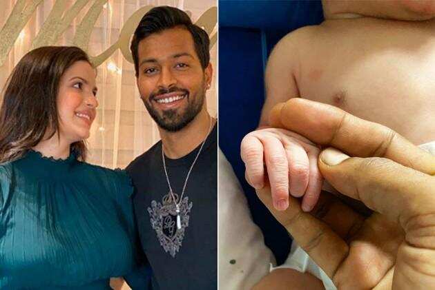 पहली बार फ्लाइट में नजर आए Hardik Pandya के बेटे अगस्त्य, सोशल मीडिया पर सामने आई तस्वीर