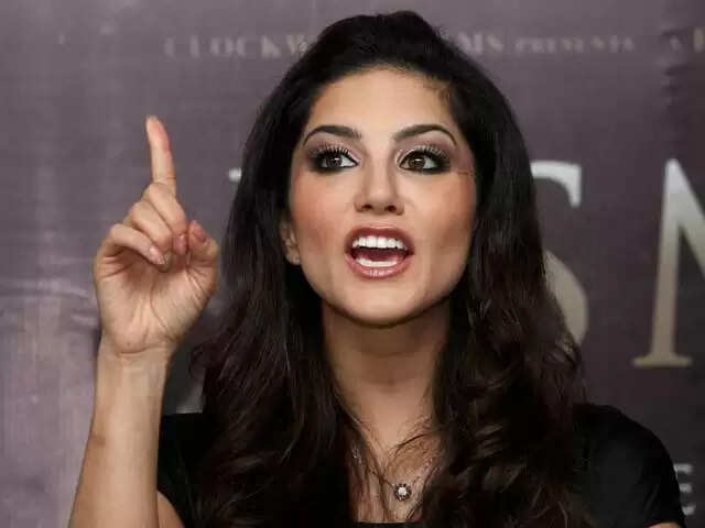 Women’s Day 2021 Sunny Leone का छलका दर्द, महिला दिवस पर सुनाई दर्द भरी दास्तां