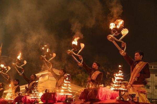 Somvati amavasya 2021: पितृ श्राप से मुक्ति का दिन है सोमवती अमावस्या, जानिए महत्व