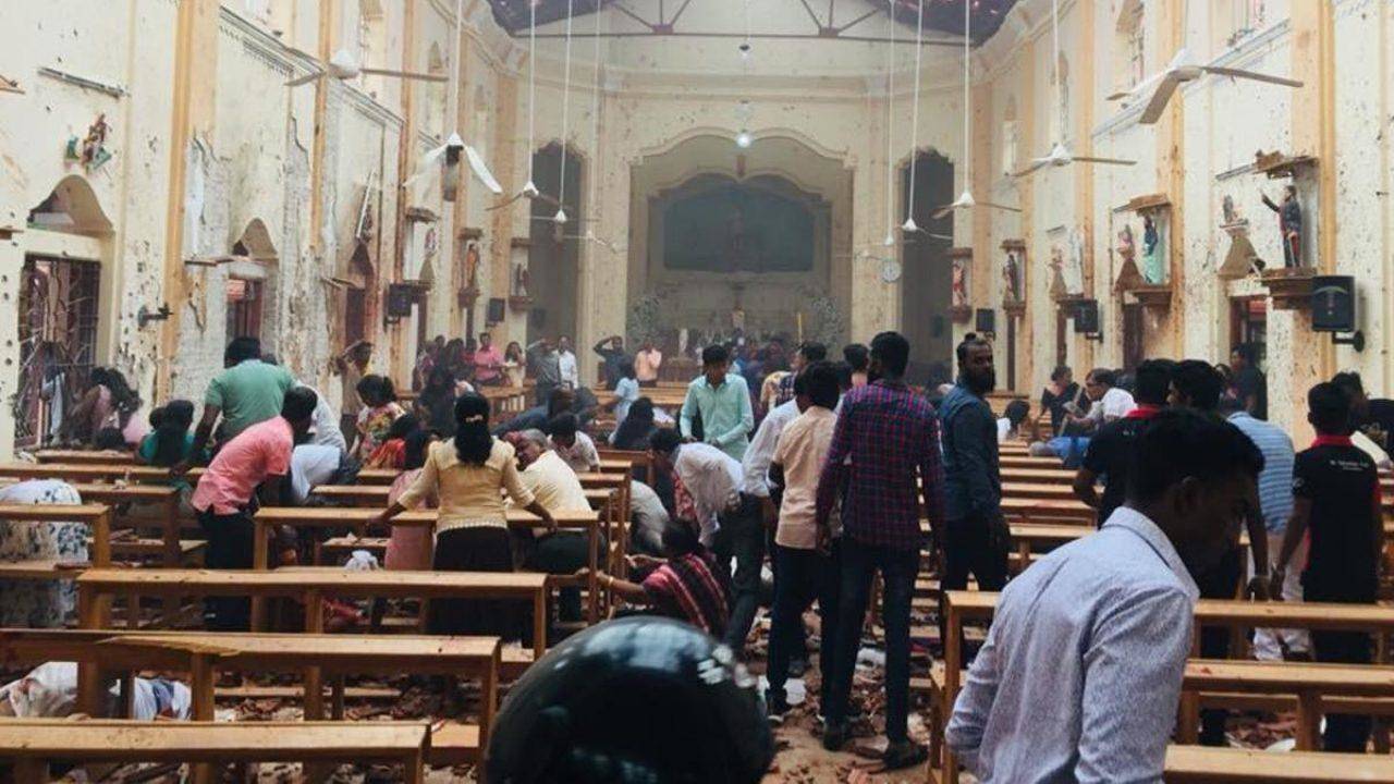 श्रीलंका में धमाकों की घटना को एक माह पूरा, देश में प्रार्थना सभाएं