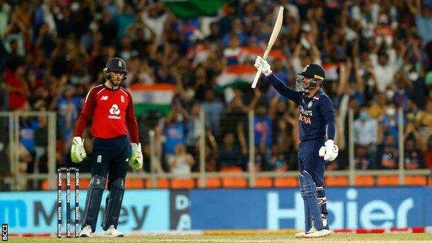 डेब्यू मैच में Ishan Kishan की धमाकेदार पारी से  इन खिलाड़ियों के लिए बजी  खतरे की घंटी