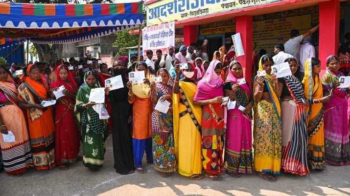 Bihar : अंतिम चरण का मतदान जारी, पहले 2 घंटे में 7.69 फीसदी मतदान