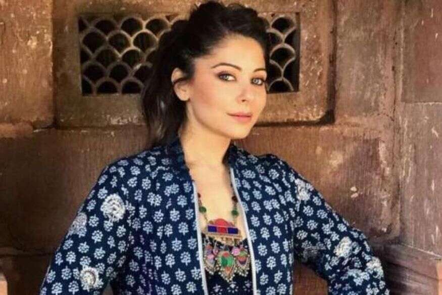 बॉलीवुड की यह सिंगर लड रही है जिदंगी की जंग