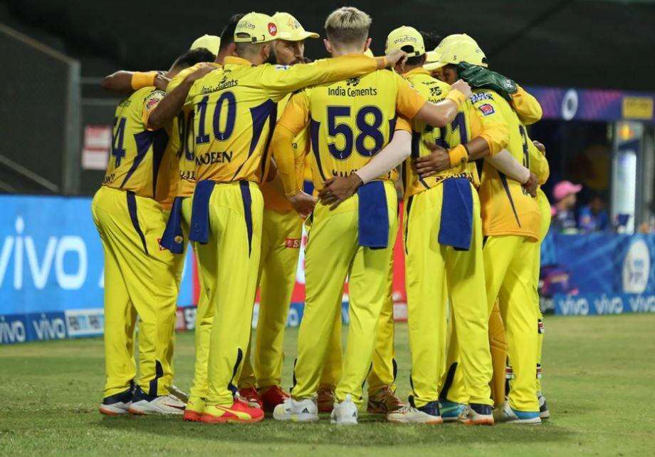 IPL 2021: KKR के खिलाफ आया डुप्लेसिस का तूफान, छक्के-चौके लगाकर की ताबड़तोड़ बल्लेबाजी