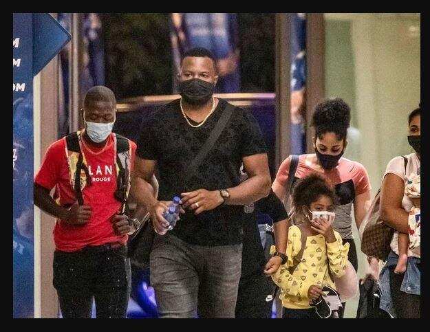 IPL 2020:  यूएई पहुंचे मुंबई इंडियंस  के दिग्गज ऑलराउंडर Kieron Pollard, देखें Photos