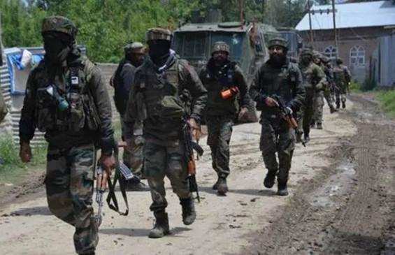 Jammu and Kashmir पुलिस ने सोपोर में आतंकवादी के सहयोगी को गिरफ्तार किया