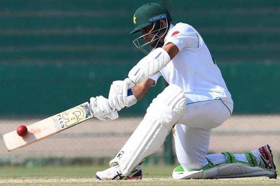 साउथैम्पटन टेस्ट : इंग्लिश गेंदबाजों, बारिश से परेशान पाकिस्तान (राउंडअप)