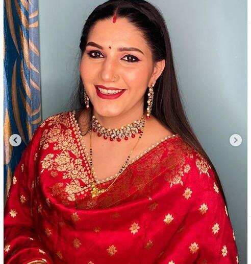 Sapna Chaudhary: पहली बार अपने पति के साथ नजर आई सपना चौधरी, देखें तस्वीरें