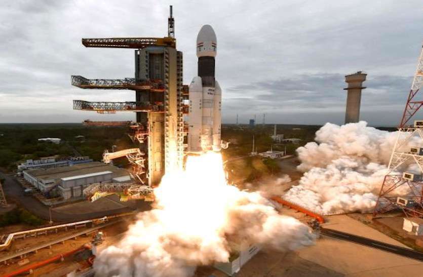 ISRO ने नई पीढ़ी के मिनी रॉकेट SSLV को Maiden फ्लाइट में लॉन्च किया