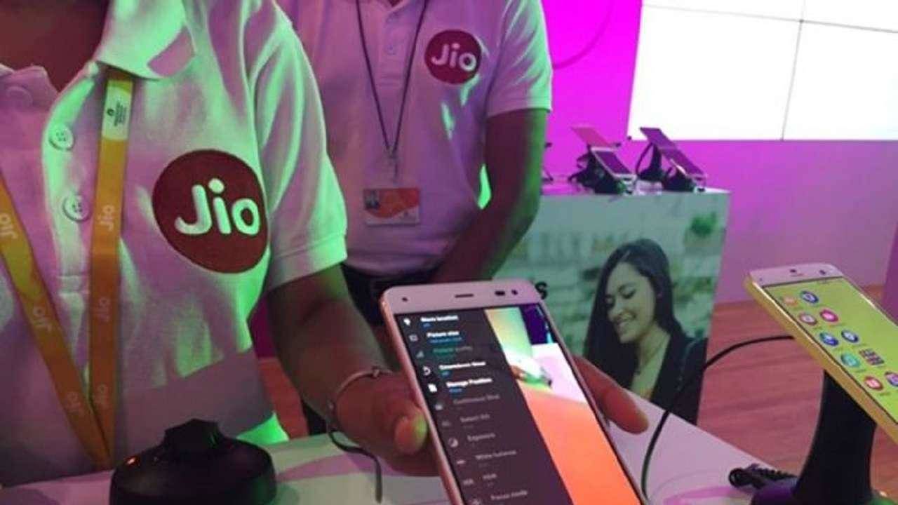 Reliance JioGigaFiber  हुआ  सस्ता, 2,500 रुपये में मिलेगा  कनेक्शन