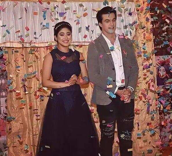 Yeh Rishta Kya Kehlata Hai: शिवांगी जोशी ने टीवी शो ये रिश्ता क्या कहलाता है से कहा अलविदा, सेट पर हुई पार्टी