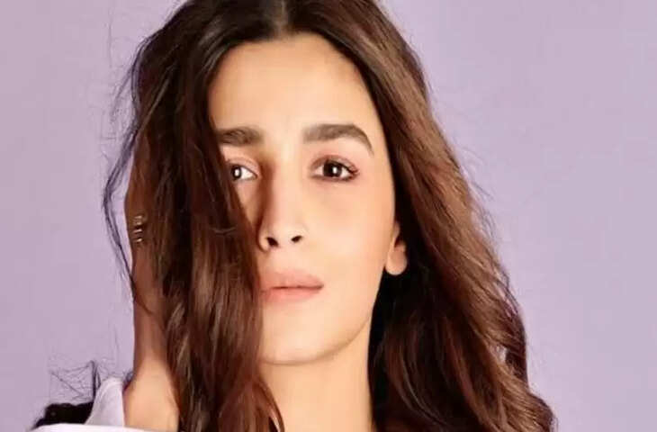Alia Bhatt:  के चाहने वालों के लिए आई अच्छी खबर, अभिनेत्री ने दी कोरोना को मात