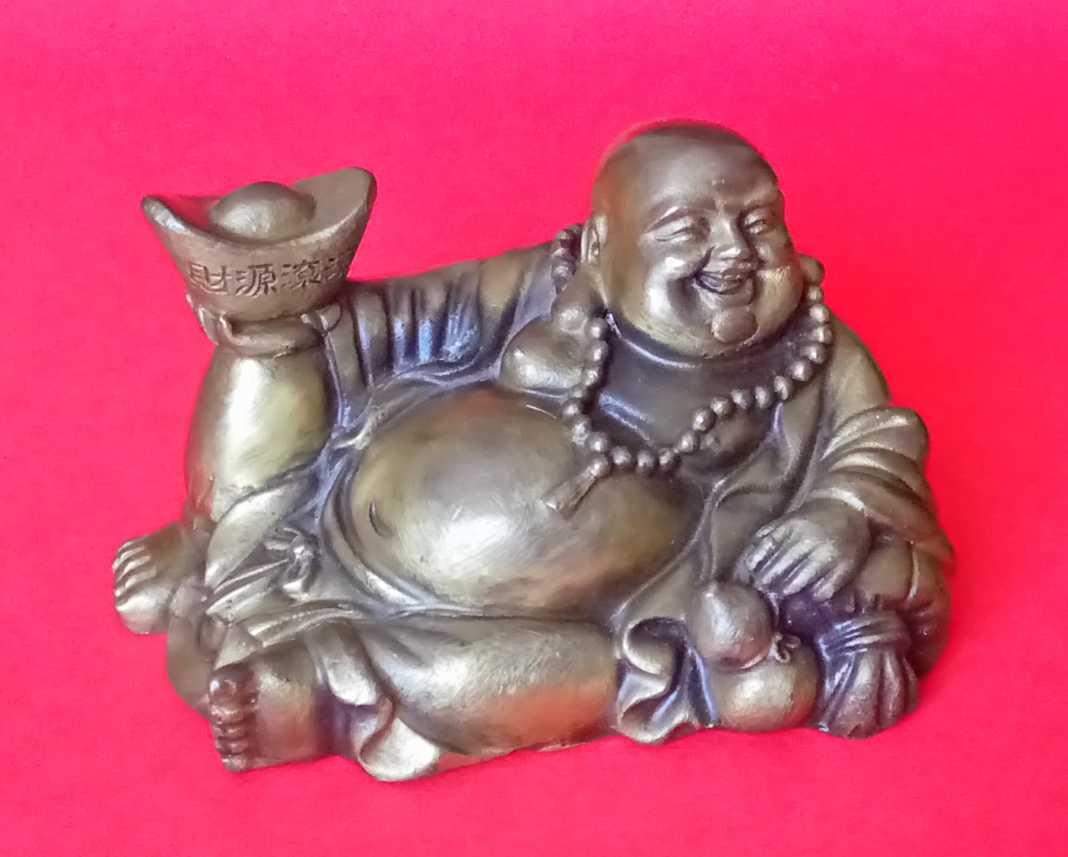vastu tips for laughing Buddha know where to keep or where not to keep laughing Buddha 