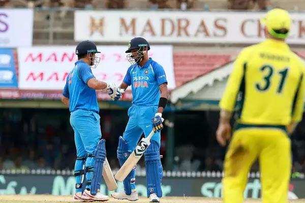 INDvAUS दूसरा वनडे: ऑस्ट्रेलिया को 253 रनों का लक्ष्य, शतक से चूके विराट कोहली