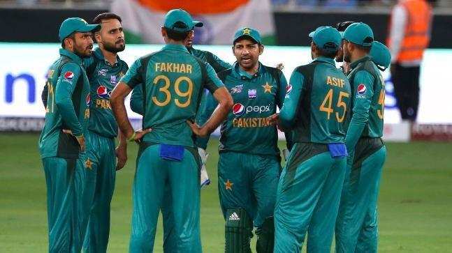 पाक प्रधानमंत्री इमरान ख़ान ने  पाकिस्तानी क्रिकेट टीम को लेकर दिया ये बडा़ बयान