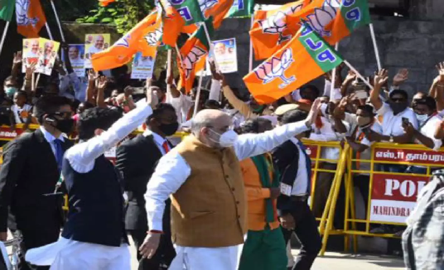 Hyderabad Election 2020: BJP के लिए क्यों अहम है हैदराबाद चुनाव, स्टार प्रचारकों की फौज उतरी…