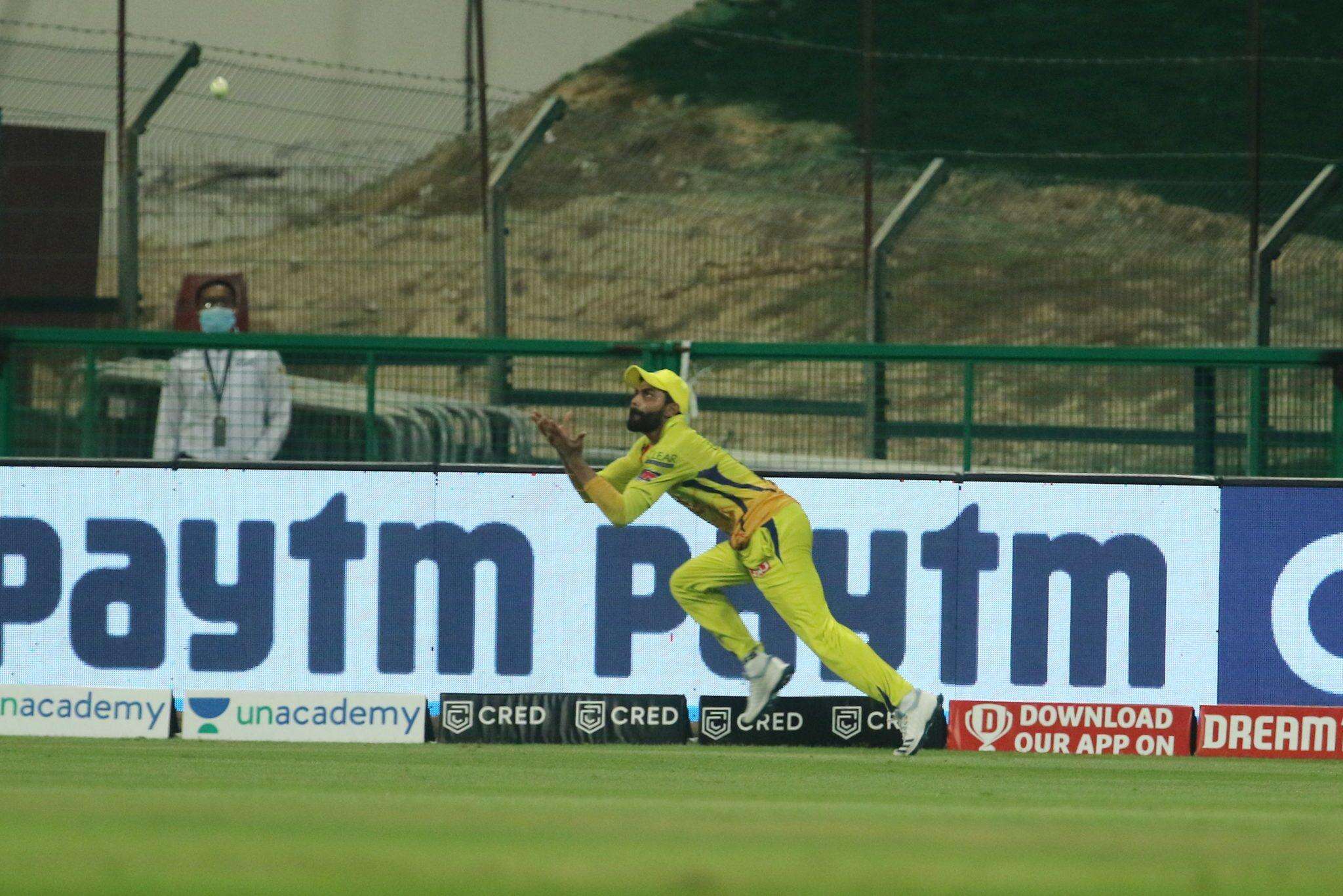 IPL 2020  KKR vs CSK : रविंद्र जडेजा ने हवा में उड़कर लपका शानदार कैच, देखें VIDEO