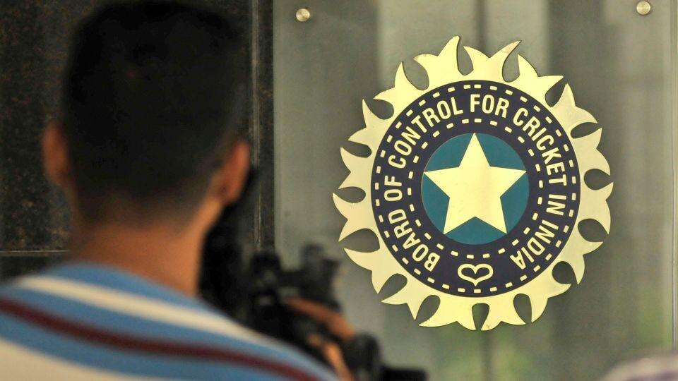 BCCI के इस बड़े प्रशासनिक पद से अाखिर क्यों दे दिया इस बड़े इतिहासकार ने इस्तीफा? जानिए इसके पीछे का सच