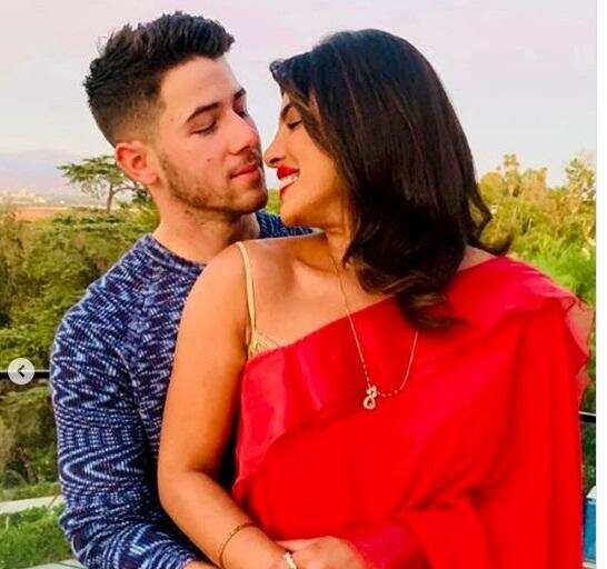 Karwa Chauth 2020: बॉलीवुड की इन अभिनेत्रियों ने ऐसे मनाया करवा चौथ का त्योहार, देखें तस्वीरें