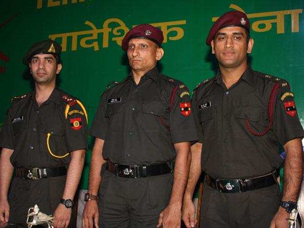 15 अगस्त स्पेशल:भारतीय सेना की शान बढ़ाते है ये भारतीय क्रिकेटर