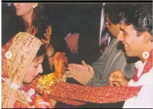 Akshay Kumar-Twinkle Khanna: 20 साल बाद लीक हुई अक्षय कुमार और ट्विंकल खन्ना की शादी की अनदेखी तस्वीरें