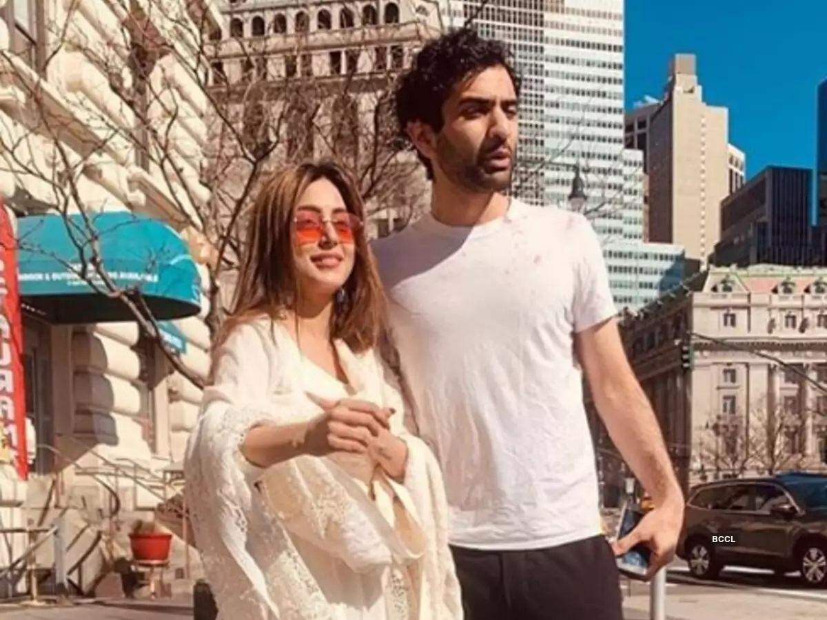 इस लड़की को डेट कर रहे अर्चना पूरन सिंह के बेटे आयुष्मान सेठी