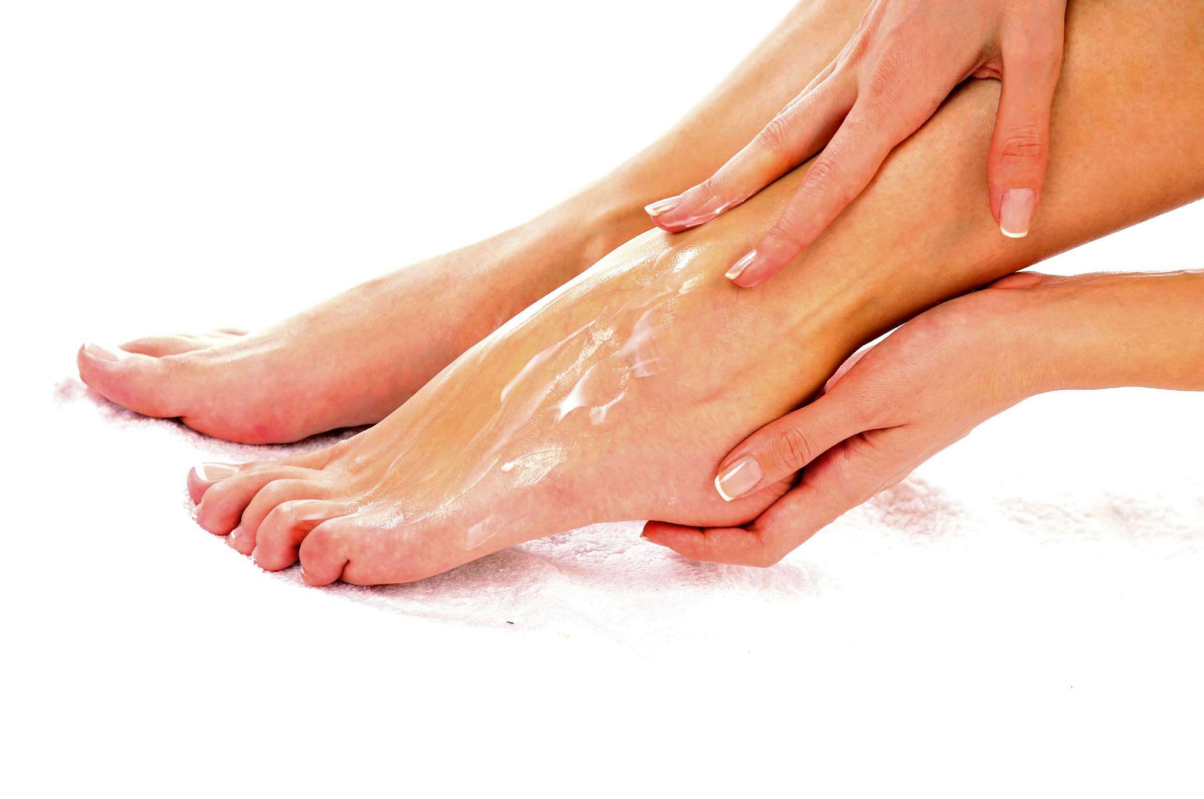 घरेलु उपायों का इस्तेमाल कर रखें पैरों की त्वचा को स्वस्थ