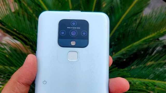 Tecno Camon 16 की समीक्षा: सस्ती कीमत पर कॉम्पैक्ट फीचर्स के साथ बेहतर कैमरा फोन,जानें