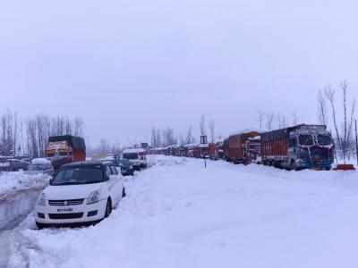 Jammu-Srinagar राजमार्ग शुक्रवार को भी रहेगा बंद