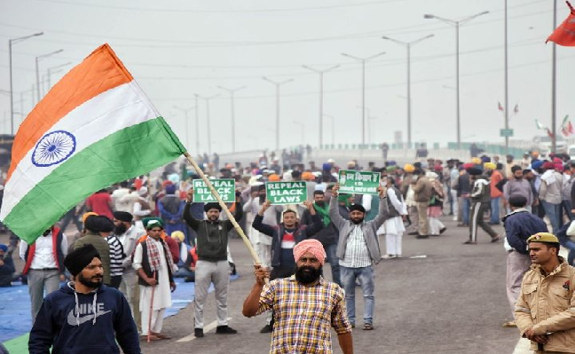 Farmers Protest: कानूनों को रद्द करने की मांग, अब नेताओं के घरों को घेरने तैयारी…