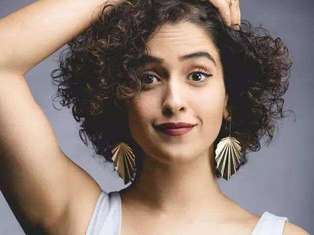 Sanya Malhotra: पहली बार आदित्य रॉय कपूर के साथ लव मेकिंग सीन शूट करने पर कैसा था सान्या मल्होत्रा का रिएक्शन