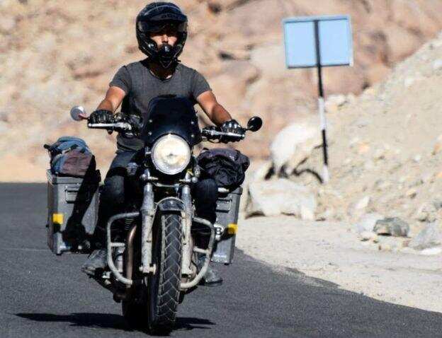 24 साल के इस राइडर ने बनाया बाइक चलाने का वर्ल्ड रिकॉर्ड, घूमे 6 महाद्वीप और 36 देश
