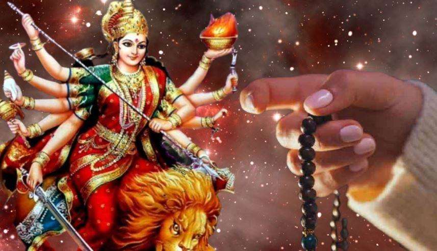 Durga saptashati path : नवरात्रि के नौ दिन करें दुर्गा सप्तशती का पाठ, आर्थिक तंगी की समस्या होगी दूर