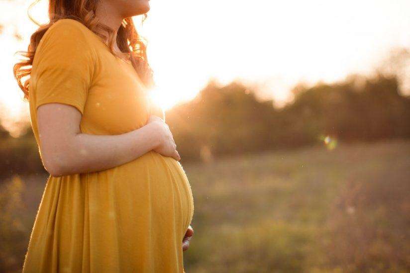 चंद्र ग्रहण के दौरान गर्भवती महिलाएं रखें इन बातों का ध्यान