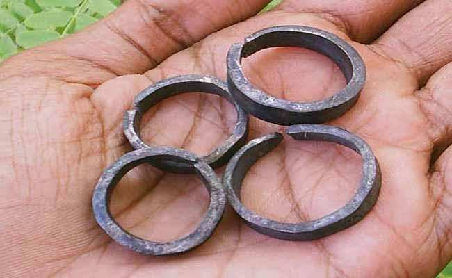 ऐसे पहने लोहे की अंगूठी होगा लाभ ही लाभ