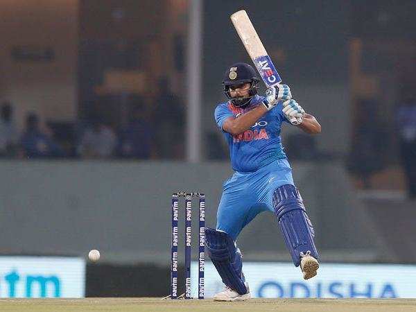 IND VS WI:​​आॅस्ट्रेलिया के खिलाफ मैदानी जंग के लिए तैयार है टीम इंडिया,विंडीज को हराकर रोहित शर्मा का हौसला है आसमान पर