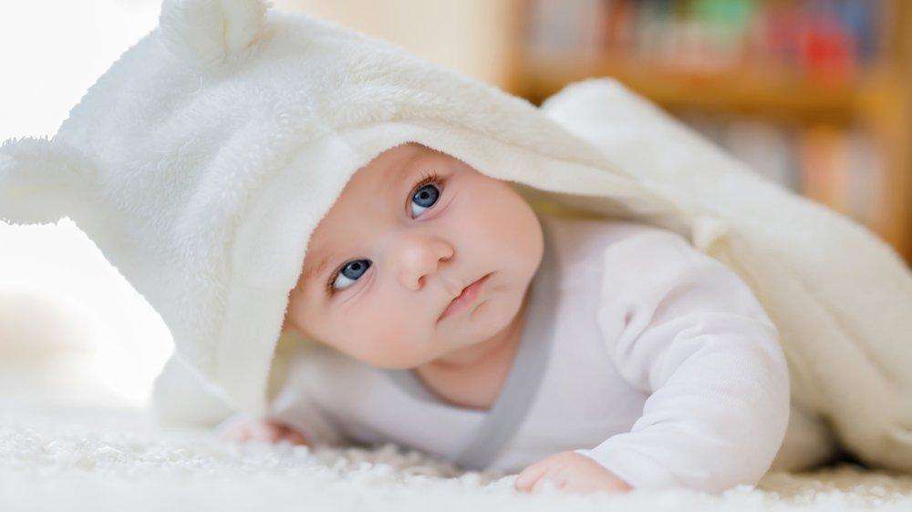 सर्दियों में शिशु की त्वचा की देखभाल के लिए कुछ सुझाव दिए गए हैं,पढ़े और समझें