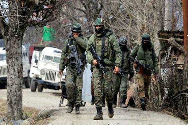 जम्मू-कश्मीर में इस साल सुरक्षाबलों की शहादत में 50 फीसदी की गिरावट