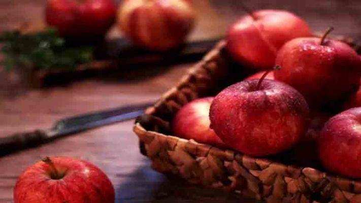 ज्यादा सेब खाने से दिल का दौरा पड़ने का खतरा बढ़ जाता है,पढ़ें और समझें